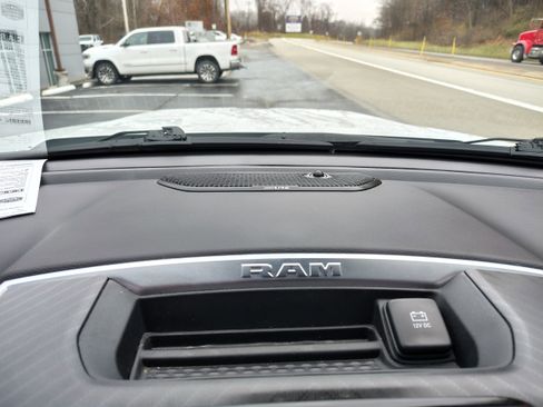 Certified 2025 RAM 1500 Big Horn image 30