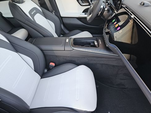 New 2026 Mercedes-Benz E 53 AMG e 4MATIC Sedan image 14