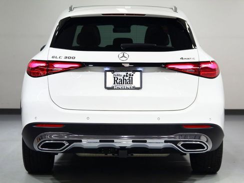 Certified 2025 Mercedes-Benz GLC 300 4MATIC image 3