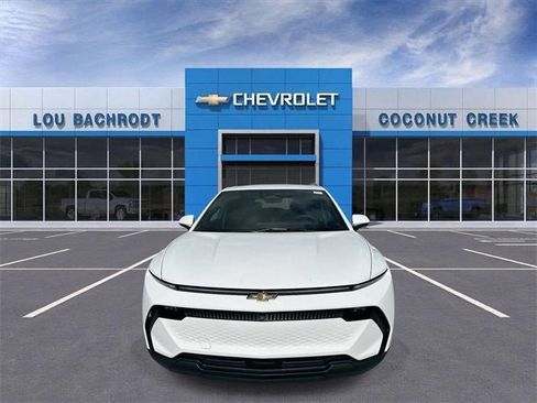 New 2026 Chevrolet Equinox EV LT image 3