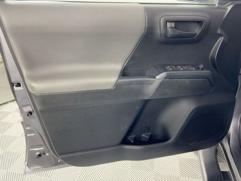 Used 2021 Toyota Tacoma SR w/ SR Convenience Package image 21