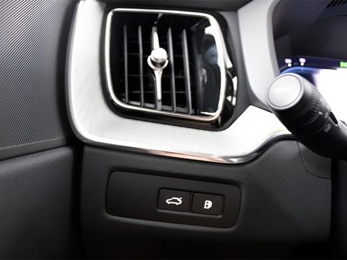 New 2025 Volvo XC60 T8 Plus w/ Protection Package Premier image 23