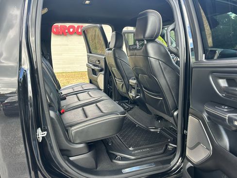 Used 2019 RAM 1500 Limited image 12