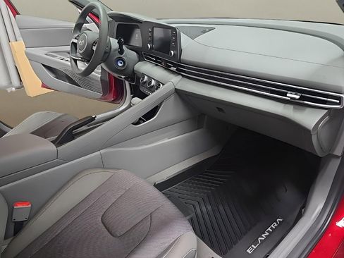 New 2026 Hyundai Elantra SE image 19