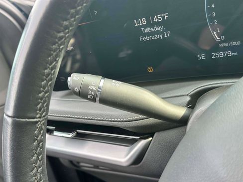 Used 2024 Cadillac XT4 Premium Luxury image 24