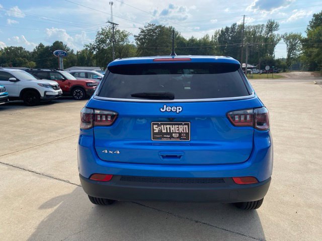Used 2024 Jeep Compass Sport AWD/4WD image 8