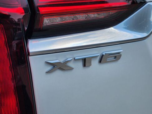 Used 2021 Cadillac XT6 Premium Luxury FWD image 43