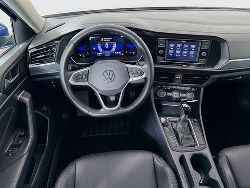 Used 2023 Volkswagen Jetta SE FWD image 21