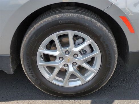 Certified 2024 Chevrolet Equinox LT image 32