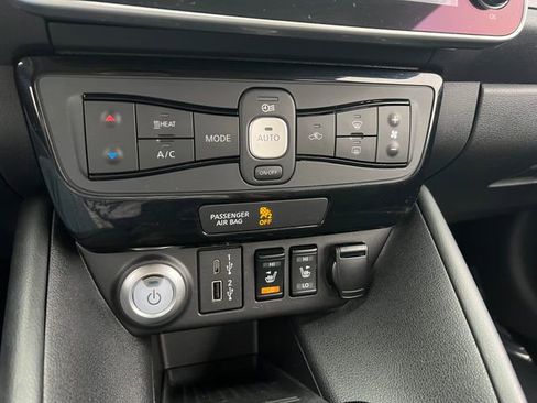 Used 2022 Nissan Leaf SL Plus image 30