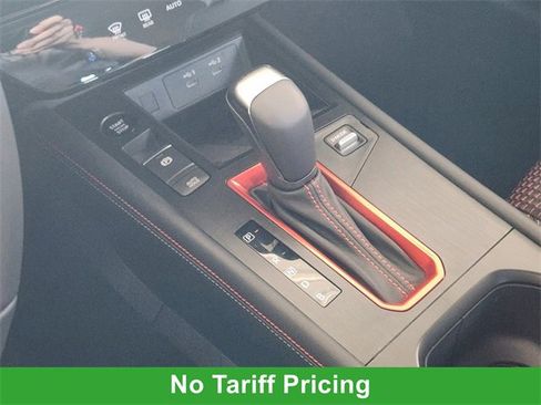 New 2025 Nissan Kicks SR image 15