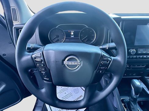 Used 2025 Nissan Frontier S w/ S Utility Package image 9