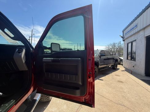 Used 2015 Ford F250 Lariat w/ Lariat Ultimate Package AWD/4WD image 13