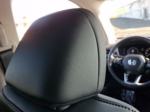 Used 2023 Honda Pilot EX-L image 9