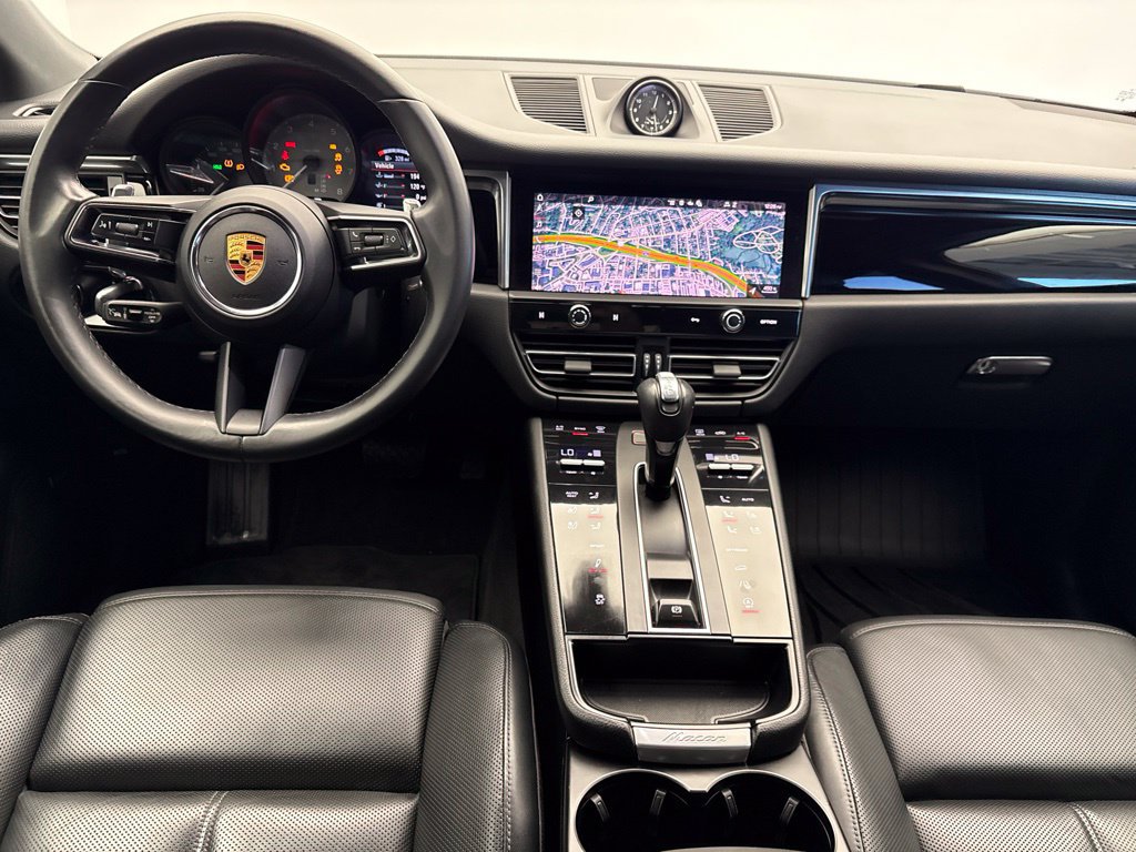 Certified 2023 Porsche Macan S AWD/4WD image 29