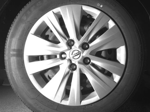 Used 2025 Nissan Sentra S FWD image 15