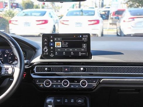 Used 2025 Honda Civic Sport image 19
