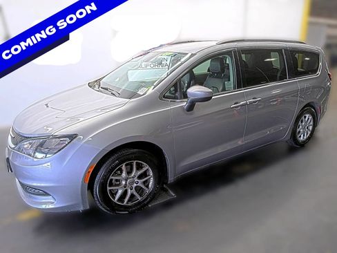 Used 2021 Chrysler Voyager Lxi FWD image 1
