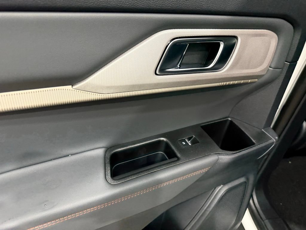 New 2026 Ford Explorer Active AWD/4WD image 19