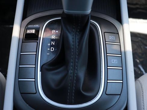 Used 2024 Hyundai Kona SEL FWD image 16