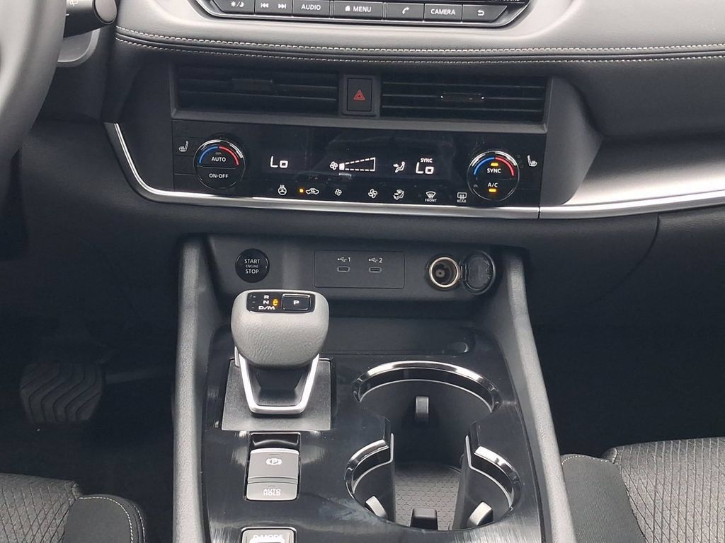 New 2026 Nissan Rogue SV FWD image 5