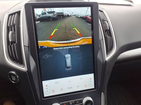 Certified 2024 Ford Edge SEL w/ Convenience Package image 17