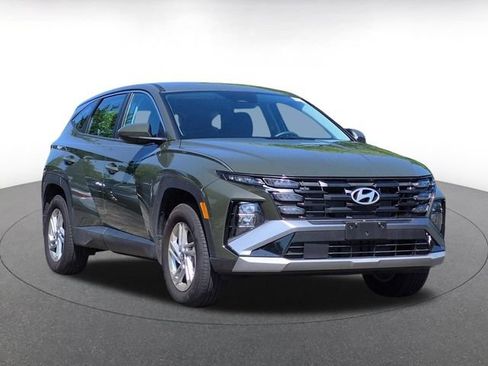 Certified 2025 Hyundai Tucson SE AWD/4WD image 1