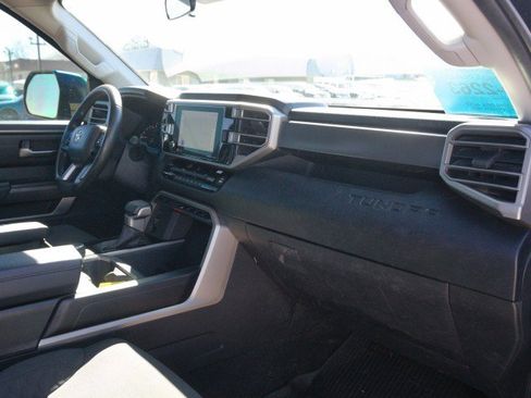 Used 2022 Toyota Tundra SR5 w/ SR5 Convenience Package image 32