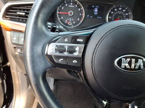 Used 2019 Kia Cadenza Technology FWD image 17