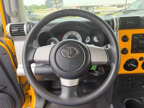 Used 2007 Toyota FJ Cruiser 4WD image 16