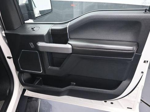 Used 2019 Ford F150 Platinum w/ Equipment Group 701A Luxury image 38