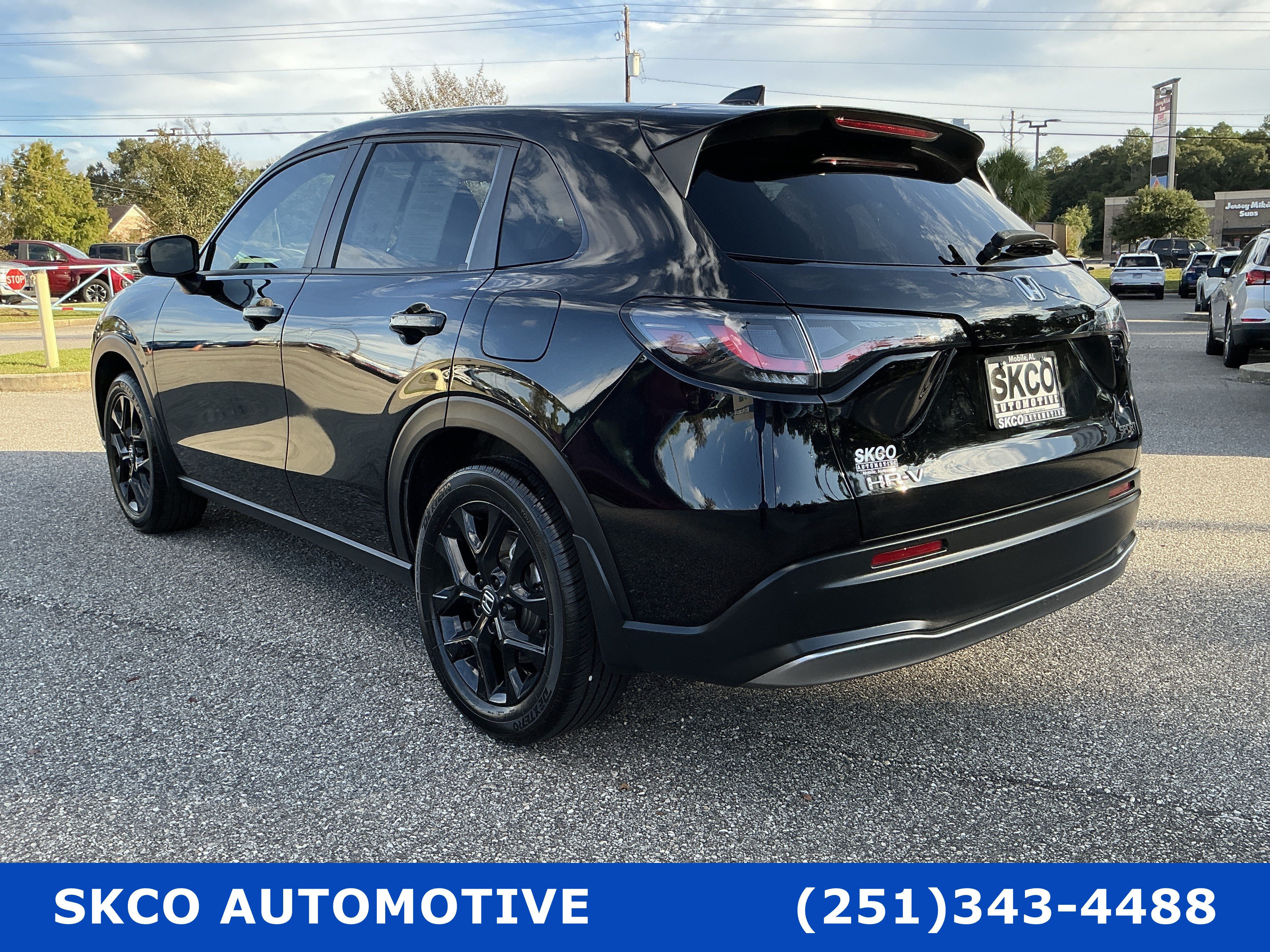 Used 2024 Honda HR-V Sport image 3