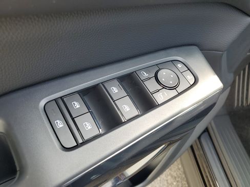 New 2026 Nissan Pathfinder SV image 16