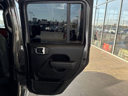 Used 2022 Jeep Gladiator Rubicon w/ Trailer Tow Package image 15