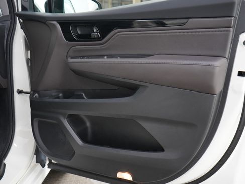 Used 2018 Honda Odyssey Elite image 9
