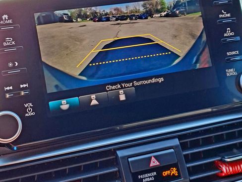 Used 2018 Honda Accord Sport image 16