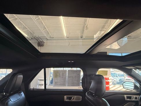 Used 2020 Ford Explorer ST w/ Premium Technology Package image 41