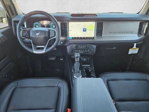 New 2025 Ford Bronco Outer Banks image 15