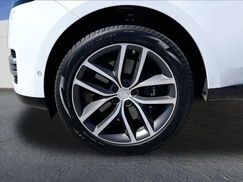 Used 2025 Land Rover Range Rover Autobiography AWD/4WD image 11
