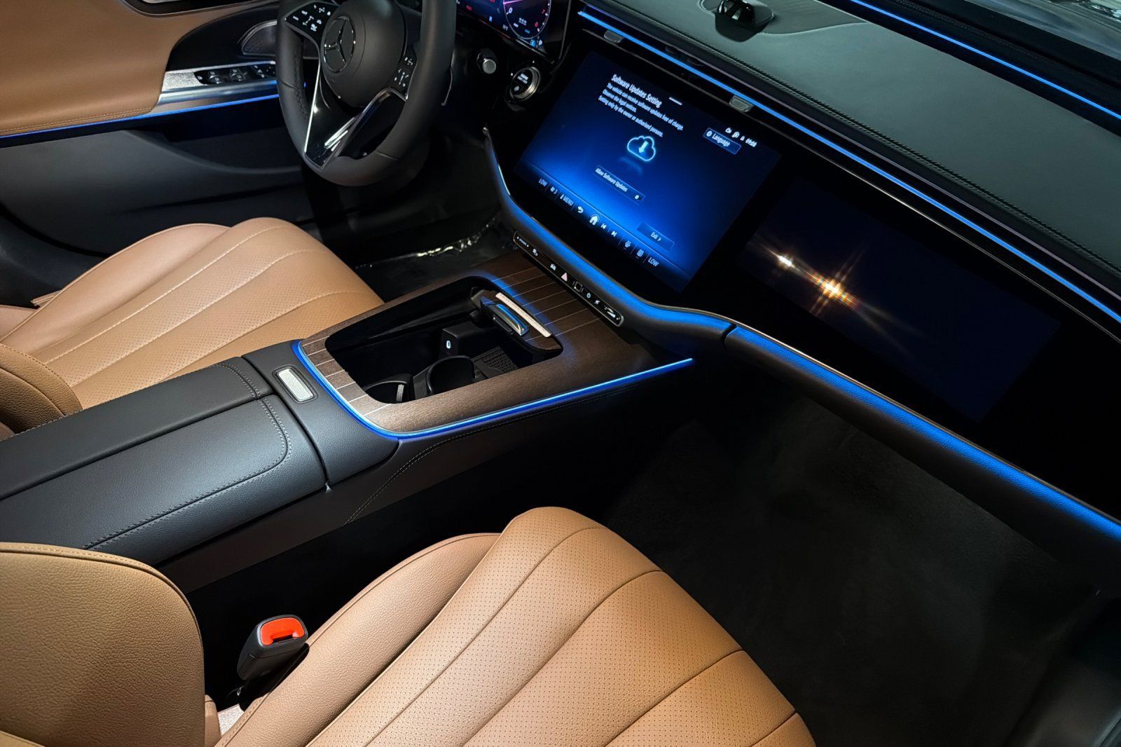 New 2027 Mercedes-Benz E 450 4MATIC Sedan image 14