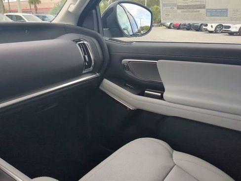 New 2025 Ford Expedition Max Platinum w/ Driver's Package image 7