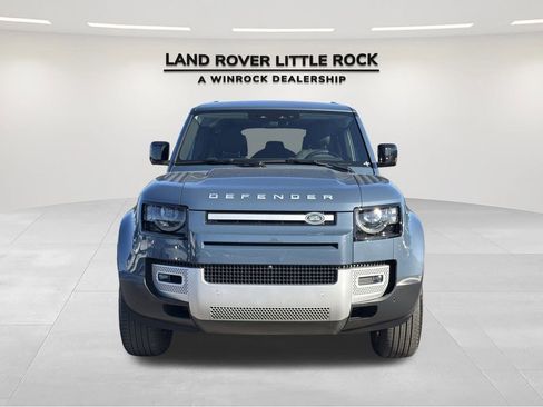 Used 2025 Land Rover Defender 110 S image 8