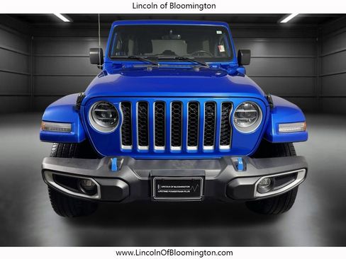 Used 2022 Jeep Wrangler Unlimited Sahara w/ Cold Weather Group image 8
