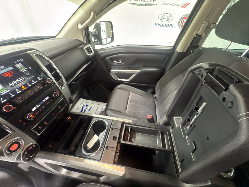 Used 2021 Nissan Titan SV w/ SV Convenience Package AWD/4WD image 30