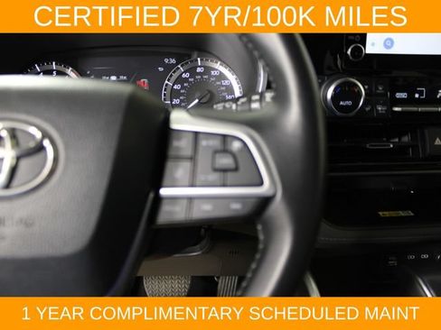 Used 2023 Toyota Highlander XLE AWD/4WD image 22