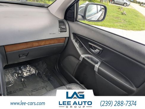 Used 2008 Volvo XC90 V8 image 14