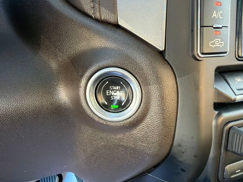 Used 2021 Chevrolet Silverado 1500 LTZ w/ Technology Package AWD/4WD image 31