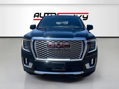 Used 2023 GMC Yukon Denali Ultimate AWD/4WD image 2
