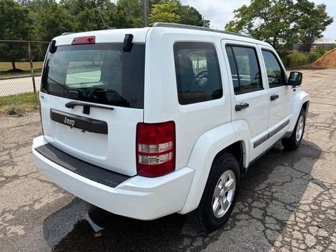 Used 2012 Jeep Liberty Sport RWD image 3