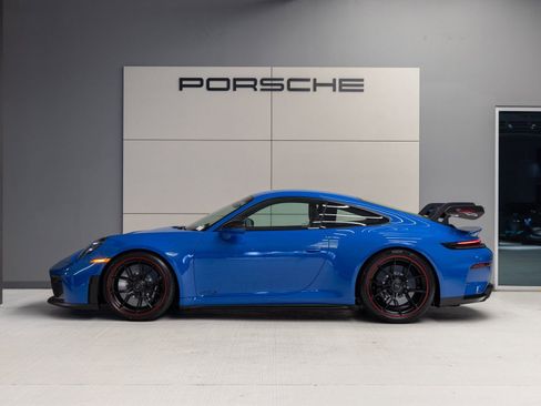 Certified 2026 Porsche 911 GT3 RWD image 2